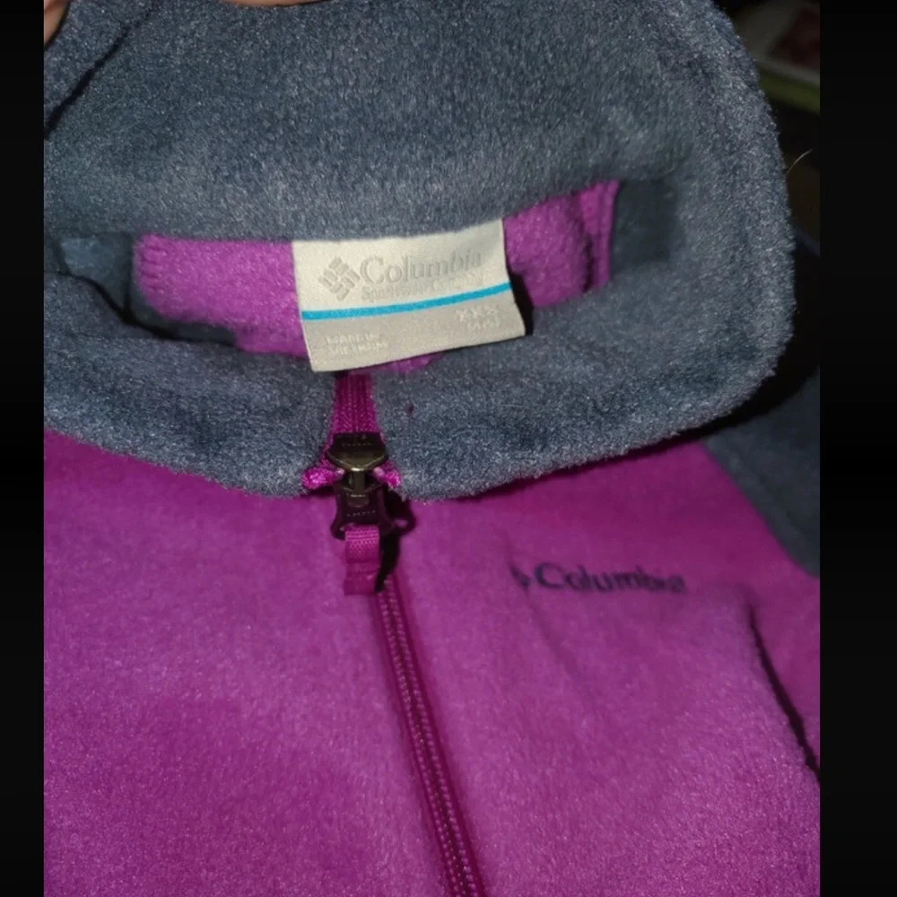 Girl’s Columbia zip up jacket Size 4-5 EUC - Picture 4 of 5